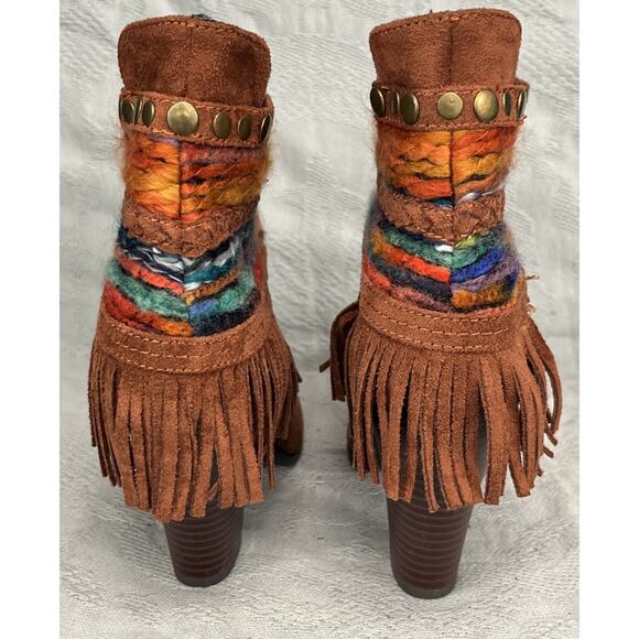 Mo Mo Size 6M Fringe Booties Western Boho Chic Stacked Heel Studded Multi-color - Picture 4 of 9